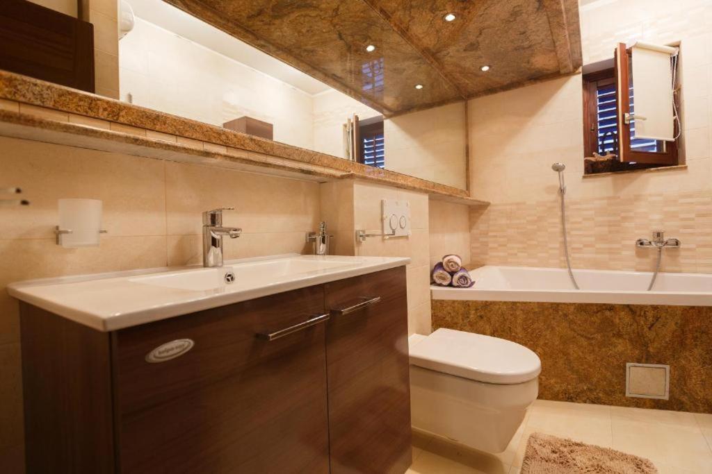 Luxury Apartments Near Bacvice Beach 斯普利特 外观 照片