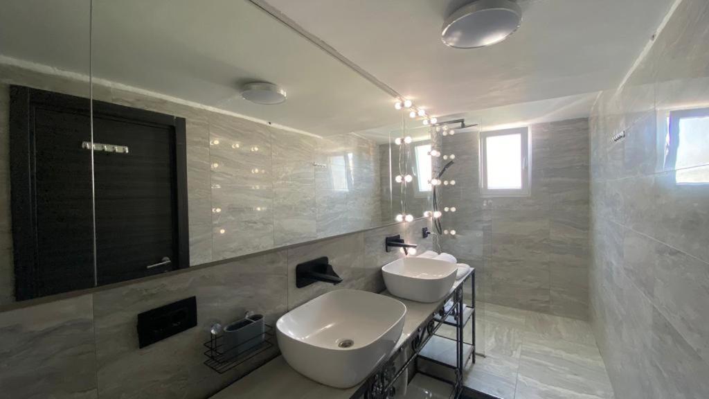 Luxury Apartments Near Bacvice Beach 斯普利特 外观 照片